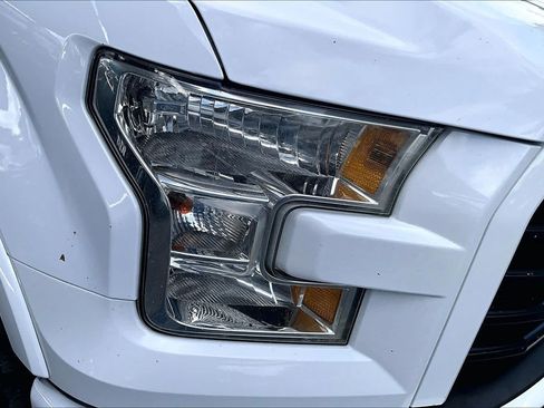 Used 2017 Ford F150 XLT w/ Equipment Group 302A Luxury AWD/4WD image 28