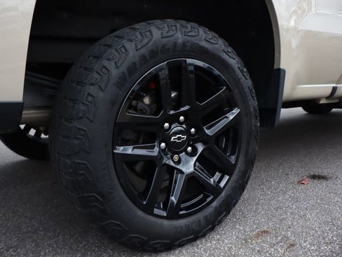 Used 2022 Chevrolet Silverado 1500 LT Trail Boss w/ LT Trail Boss Premium Package image 44