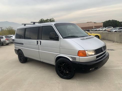 Used 2003 Volkswagen Eurovan MV FWD image 6