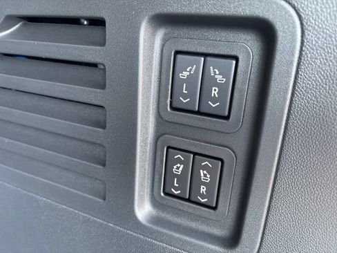 New 2026 Buick Enclave Preferred w/ Power Package FWD image 41