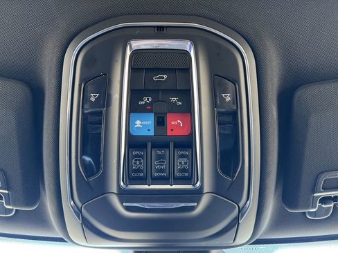 Used 2024 Jeep Grand Cherokee Limited 4xe image 19