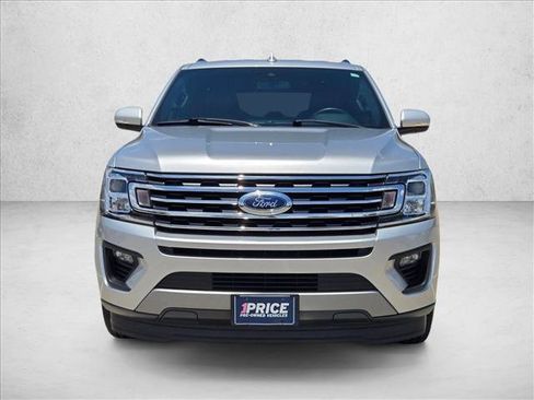 Used 2019 Ford Expedition XLT w/ Equipment Group 202A RWD image 2