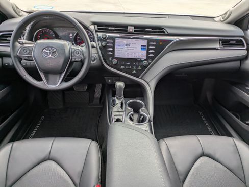 Used 2018 Toyota Camry XSE w/ Driver Assist Package FWD image 13