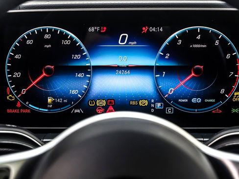 Used 2022 Mercedes-Benz GLE 450 4MATIC w/ AMG Line Exterior image 19