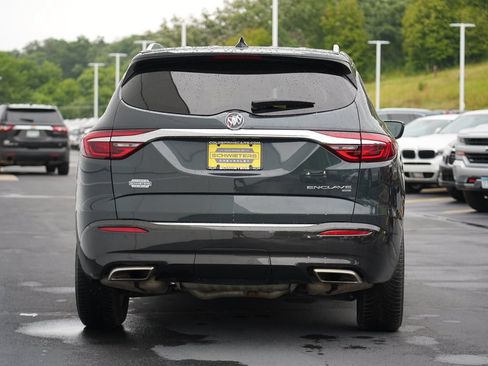 Used 2019 Buick Enclave Essence AWD/4WD image 4