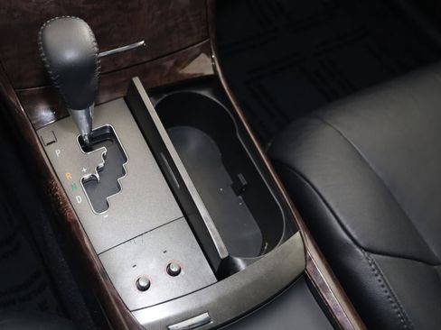 Used 2011 Toyota Avalon FWD image 25