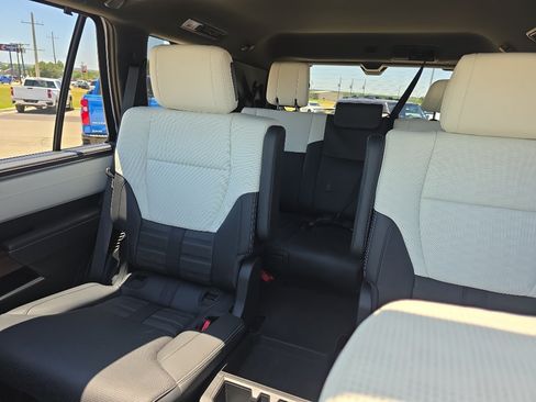 Used 2025 Toyota Sequoia Capstone AWD/4WD image 9