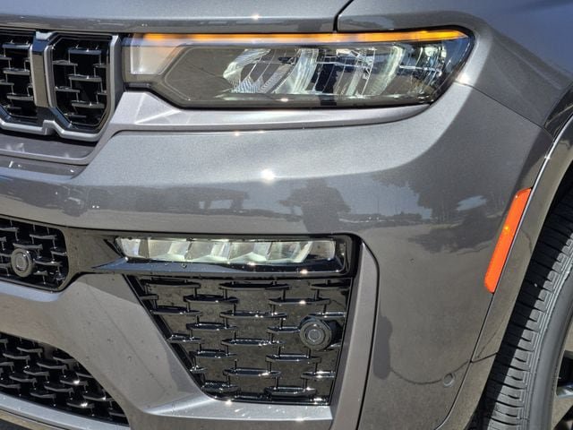 New 2026 Jeep Grand Cherokee Limited AWD/4WD image 5
