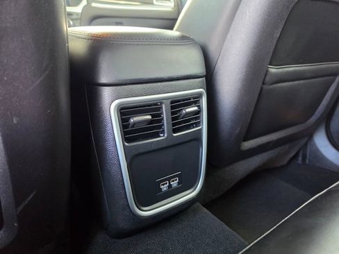 Used 2022 Chrysler 300 Touring L RWD image 34