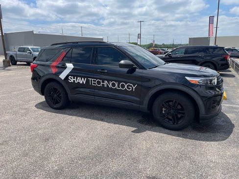 Certified 2020 Ford Explorer XLT RWD image 2