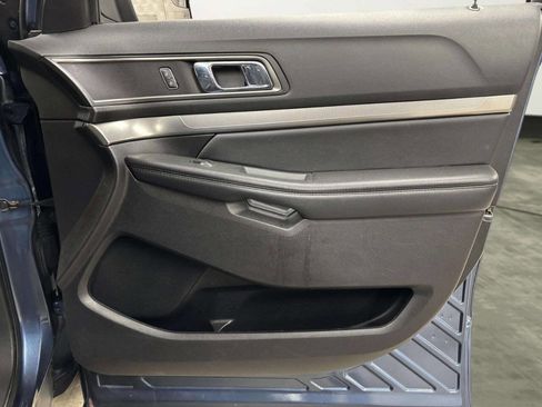 Used 2018 Ford Explorer XLT w/ Equipment Group 202A image 24