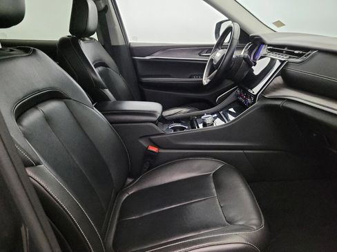 Used 2022 Jeep Grand Cherokee L Limited image 21