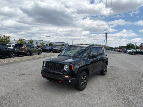 Used 2022 Jeep Renegade Trailhawk w/ Sun/Sound Group AWD/4WD image 7