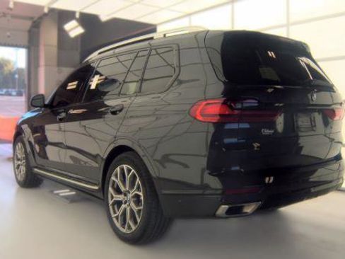 Used 2020 BMW X7 xDrive40i w/ Executive Package AWD/4WD image 4