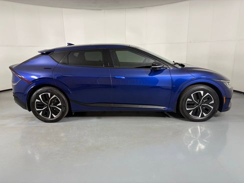Used 2024 Kia EV6 GT-Line image 9