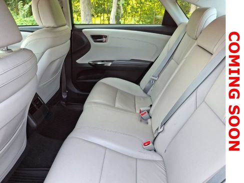 Used 2018 Toyota Avalon XLE w/ All Weather Liner Package FWD image 9