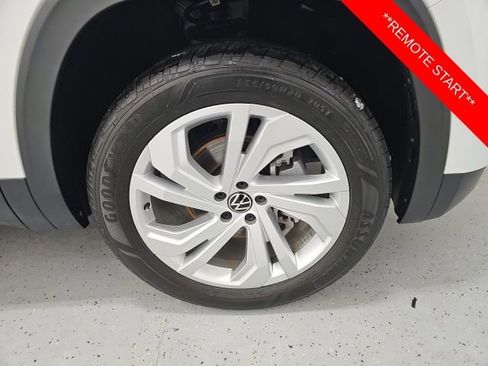 Used 2023 Volkswagen Atlas SE image 8