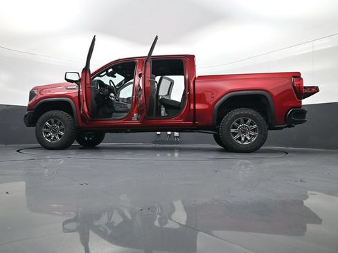 Used 2026 GMC Sierra 1500 AT4X w/ LPO, Black Badging Package AWD/4WD image 34