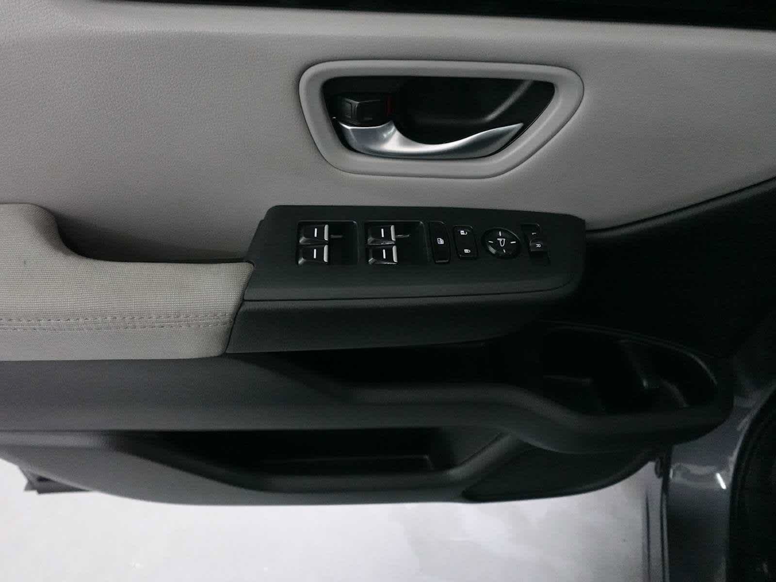 Certified 2023 Honda Pilot LX image 11