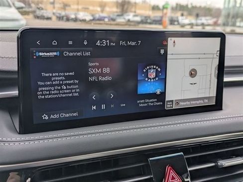 Used 2025 Genesis G70 2.5T RWD image 8