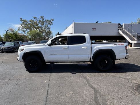 Used 2020 Toyota Tacoma TRD Off-Road AWD/4WD image 5