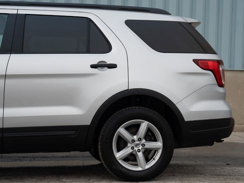 Used 2018 Ford Explorer 4WD image 8