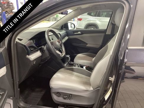 Used 2024 Volkswagen Taos SE AWD/4WD image 10