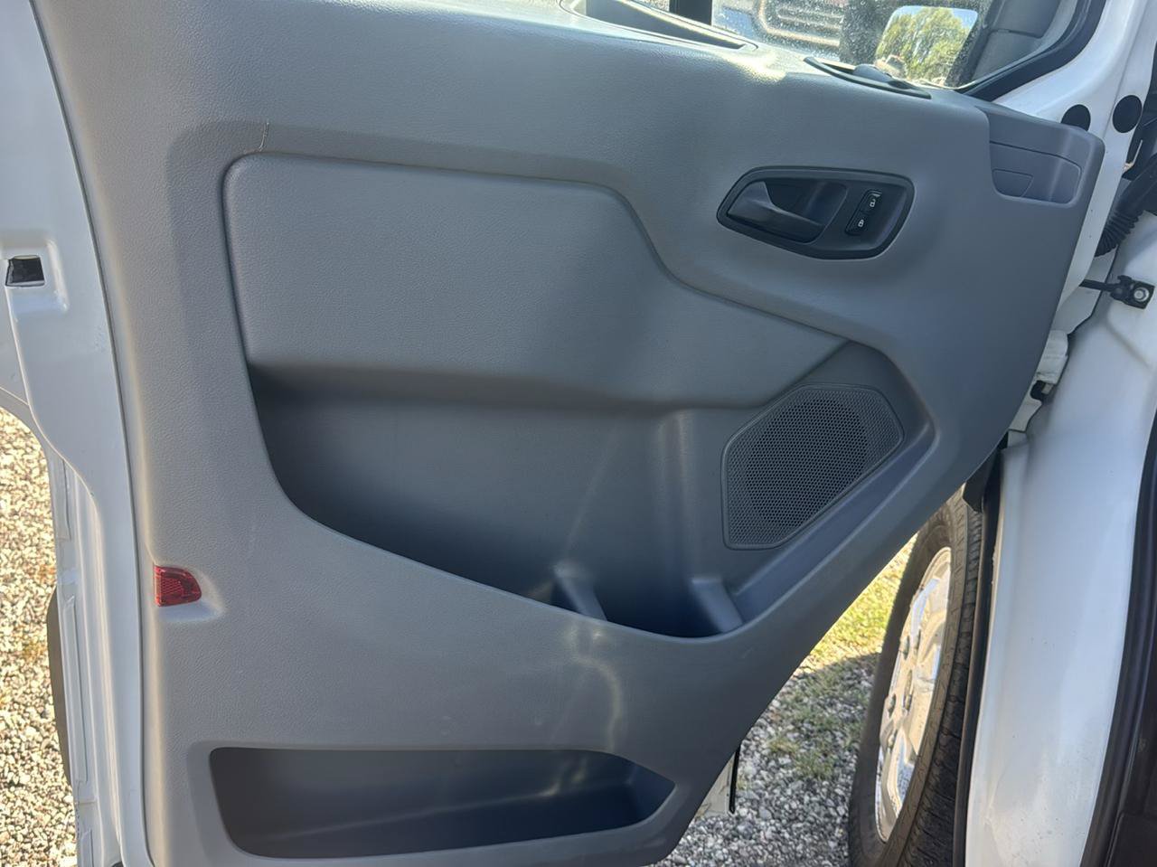 Used 2018 Ford Transit 350 XLT RWD image 8