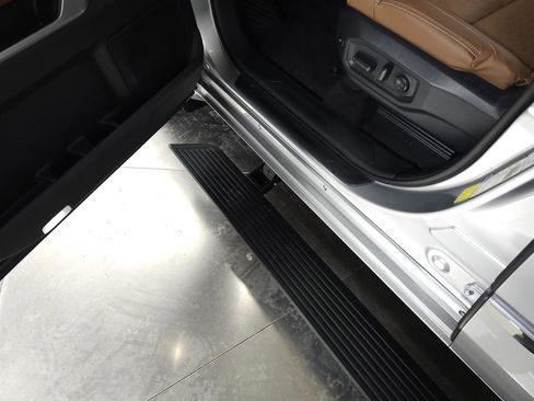 Used 2025 Toyota Sequoia Limited image 19