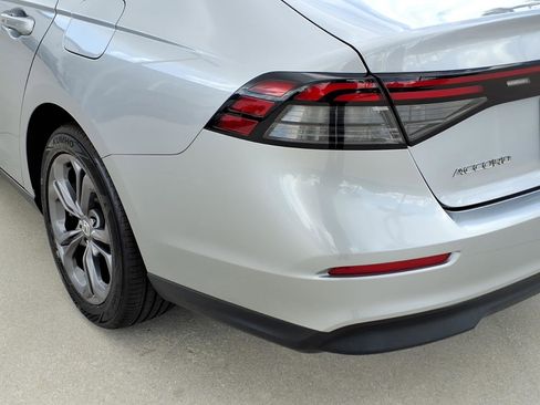 Used 2023 Honda Accord EX image 19