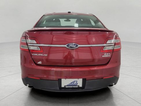 Used 2014 Ford Taurus SEL image 22