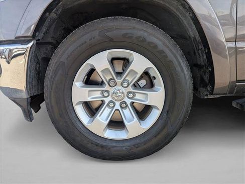 Used 2020 RAM 1500 Laramie AWD/4WD image 22