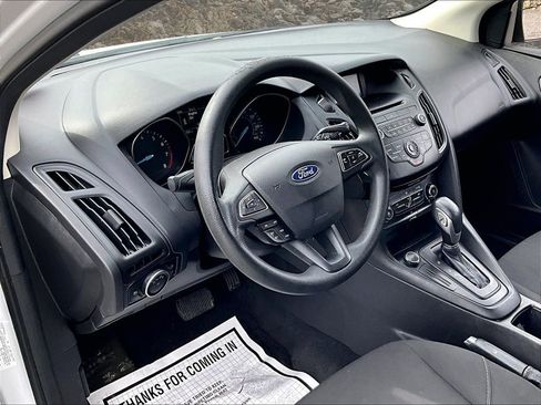 Used 2017 Ford Focus SE image 12