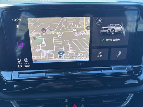 New 2026 Volkswagen Atlas Cross Sport SEL Premium R-Line image 28