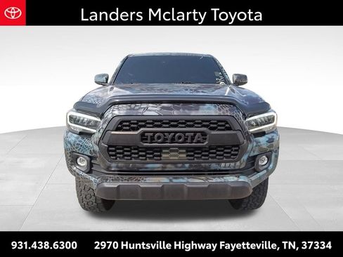 Used 2022 Toyota Tacoma TRD Off-Road AWD/4WD image 8