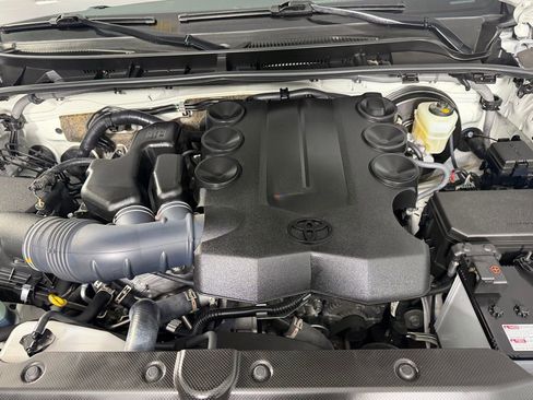 Used 2023 Toyota 4Runner SR5 Premium RWD image 31