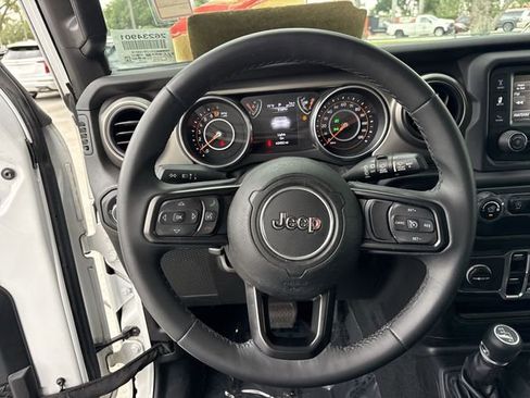 Used 2018 Jeep Wrangler Unlimited Sport S AWD/4WD image 14