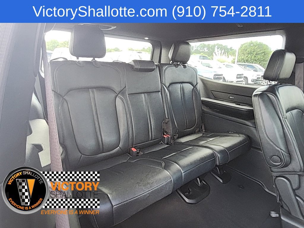 Certified 2024 Jeep Wagoneer Series II AWD/4WD image 35