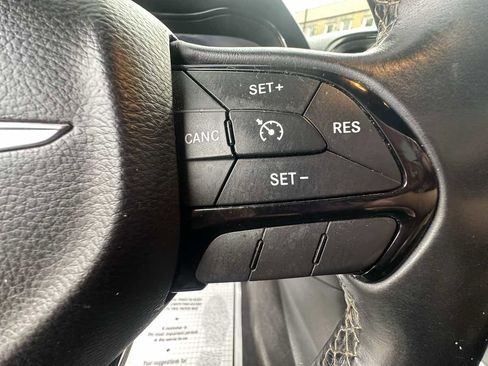 Used 2016 Chrysler 300 S RWD image 16
