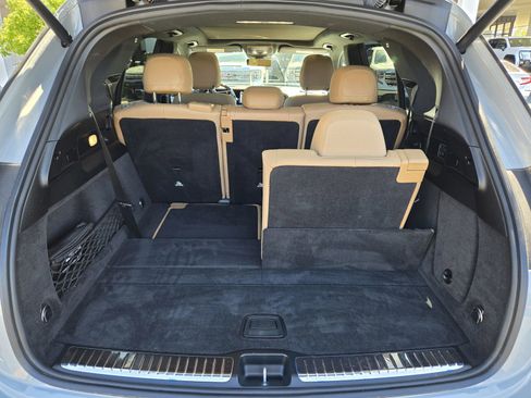 Used 2024 Mercedes-Benz GLE 450 4MATIC image 9