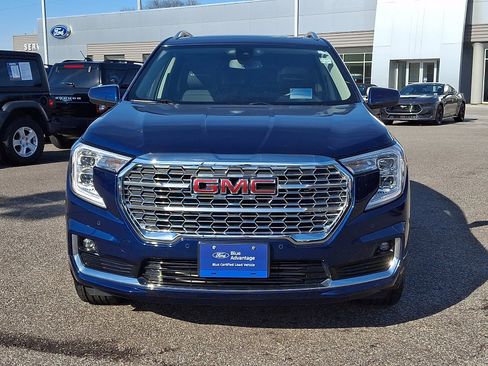 Used 2022 GMC Terrain Denali image 3