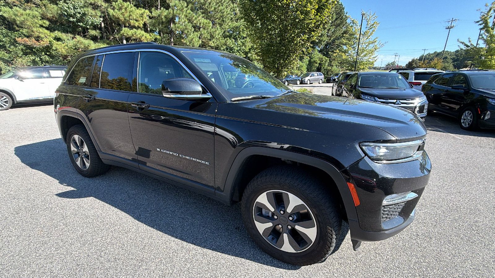 Used 2024 Jeep Grand Cherokee Limited 4xe AWD/4WD image 5