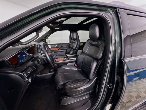 Used 2021 Lincoln Navigator L Reserve w/ Luxury Package image 25
