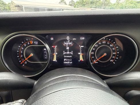 Used 2021 Jeep Gladiator Sport AWD/4WD image 13