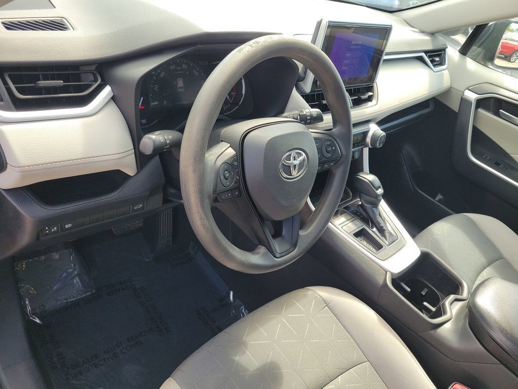 Certified 2024 Toyota RAV4 XLE w/ Convenience Package FWD image 7