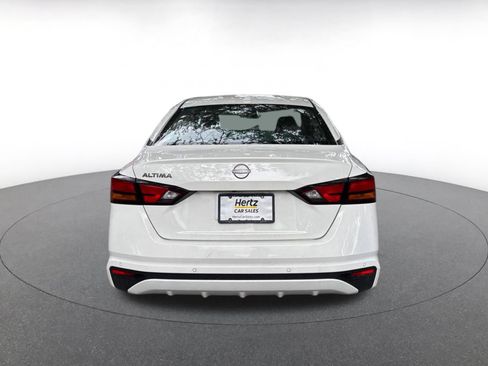 Used 2025 Nissan Altima 2.5 SV FWD image 9