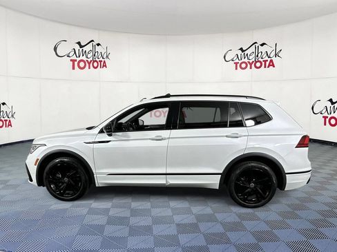 Used 2023 Volkswagen Tiguan SE R-Line AWD/4WD image 4