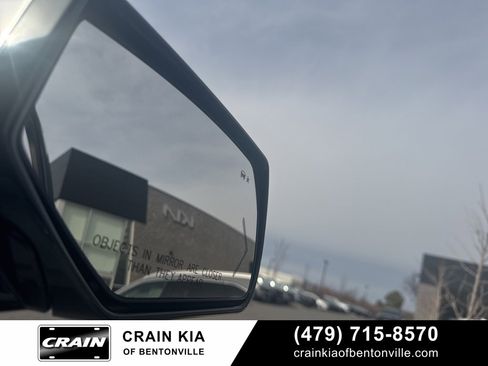 Used 2015 Chevrolet Suburban LTZ image 41