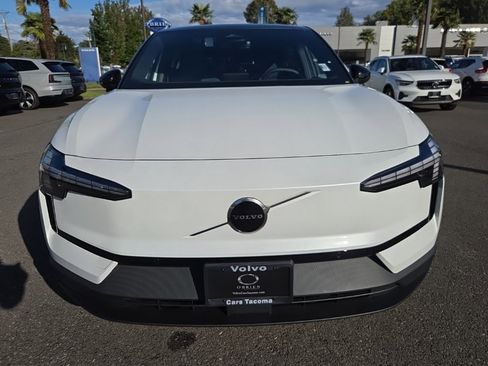 New 2025 Volvo EX30 Plus w/ Protection Package Premier image 11