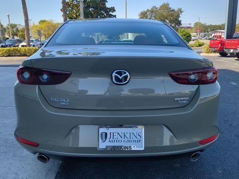 Used 2024 MAZDA MAZDA3 s image 4